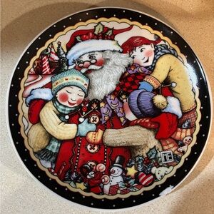 Mary Engelbreit Festive Holiday Plate with Santa and Children